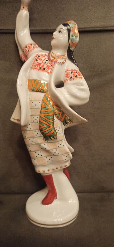 ev ucun saat: Farfor — 23