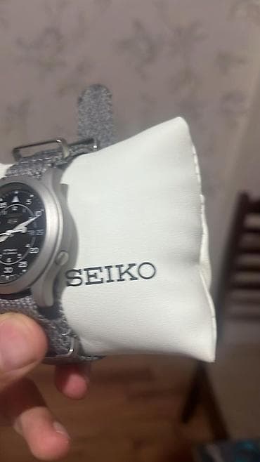 bil: Seiko 5 avtomatik qol saatı – klassik “field watch” üslubu — 5