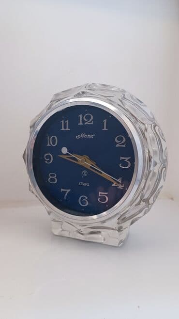 ayaq ustu saat: Sovet saat Mayak — 1