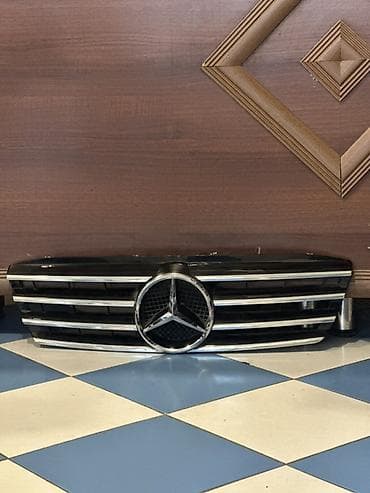 Məhsul: Mercedes-Benz ön radiator barmaqlığı (emblemli)