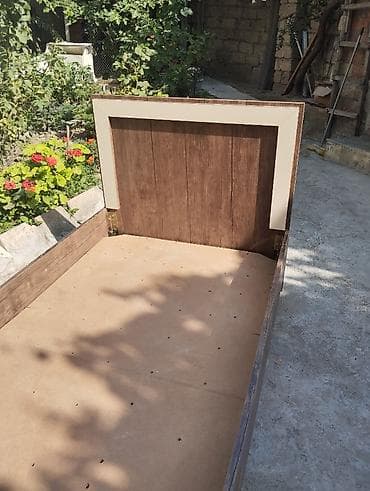 Kravat satılır.Sadəcə matrası yoxdu.Yenisi ayalındığı üçün — 3