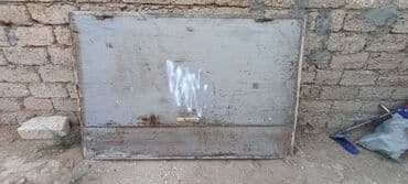 işlənmiş qapi: Eni 87 Uzunu 2 Zamokları üstündə verilir Qiymət. 110Azn Ünvan. Qala — 1