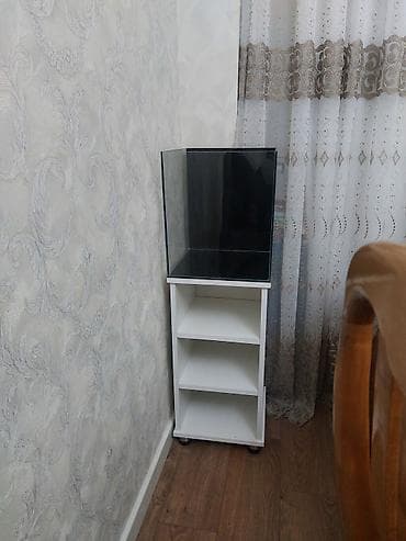 cuce yemi: Şüşə akvarium və alt dolabı - Kvadrat formalı, şəffaf şüşədən — 3