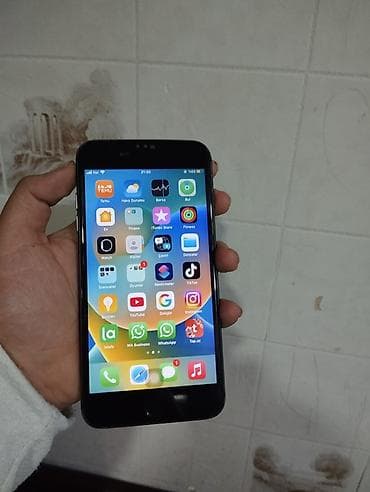 qizli kamera: IPhone 8 Plus, Qara — 1