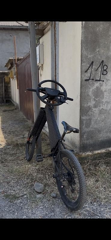 velosiped canta: Unikal dizaynlı velosiped – sükan yerinə dairəvi avtomobil sükanı ilə! — 1
