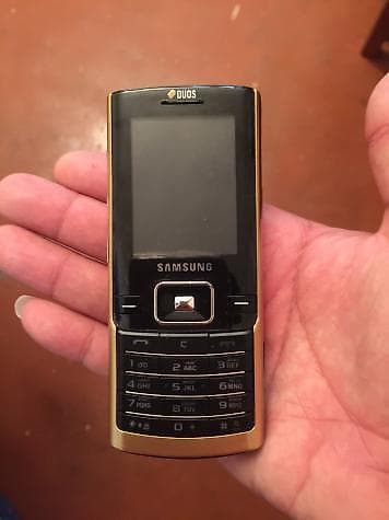 agdas telefon: Samsung D780 — 2