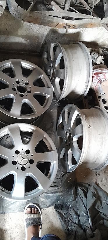 Salam Mercedes ML 2002 modelin ustunden cixmadir. Tezesin almwam deye — 2