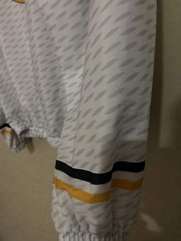 adidas salvar: Real Madrid zipli jaket - Rəng: ağ, boz naxışlı desen - Ön hissə: tam — 3