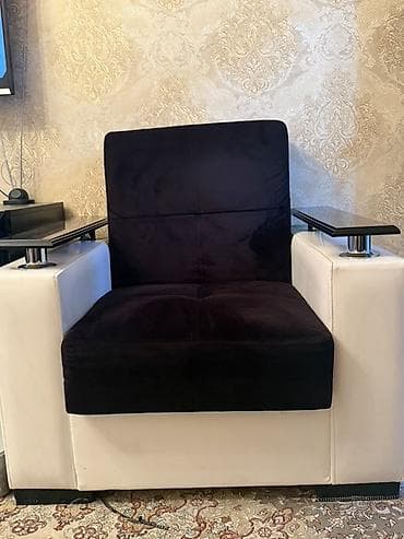 ag qara mebeller: Qara-ağ rəngdə salon dəsti - Tərkib: 1 ədəd üçnəfərlik divan + 1 ədəd — 2