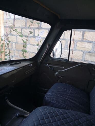 mişelin təkərləri: UAZ 452 Buhanka: 2.5 l | 1978 il 100000 km Van/Minivan — 6