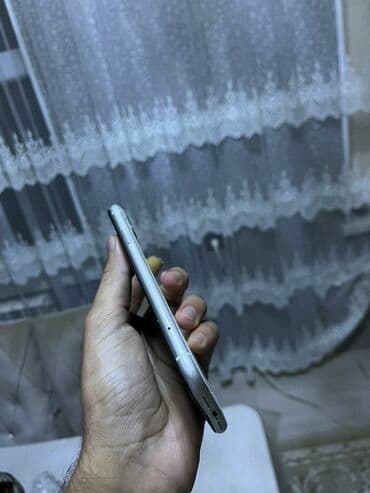 kontakt home iphone xr: IPhone 11, Ağ, Face ID — 6