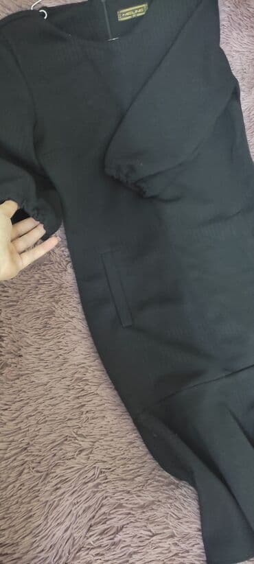 sade donlar: Qara sadə dondur. 1 dəfə (2-3 saat) geynilib. 30 azn-ə alınıb. Qolları — 4