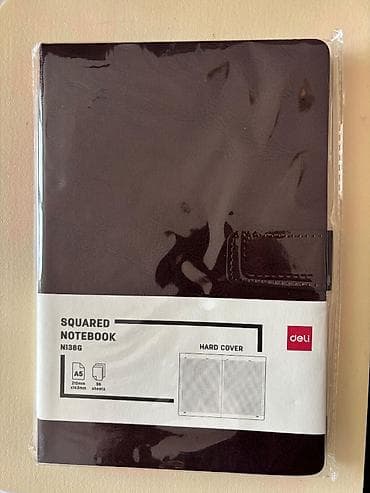 Bloknot (ajanda) - 96 vərəq. 210mm*143mm ölçülü, tünd vişnə rəngli — 1