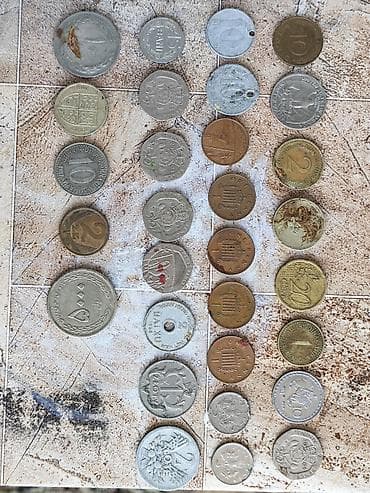 Müxtəlif ölkələrdən köhnə metal sikkələr toplusu - Qarışıq ölkələr və — 1