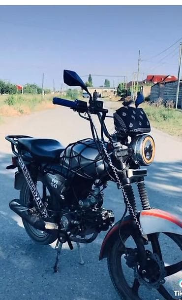 opel astra 2012 model: Moto M50 benzinli moped/motordan ibarət kompakta yaxın şəhər — 2