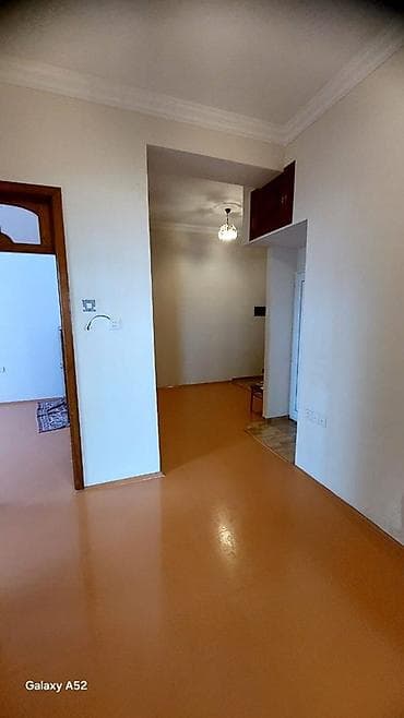 eksperimental binalar: Bakı, Yasamal, 3 otaqlı, Köhnə tikili, m. İnşaatçılar, 112 kv. m — 2