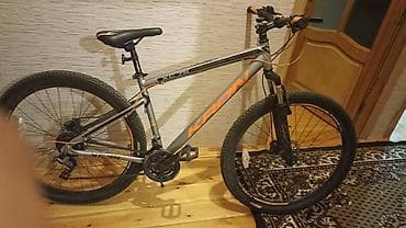 velosiped turist: Yeni Şəhər velosipedi Kross, 29", sürətlərin sayı: 21, Ödənişli çatdırılma — 1