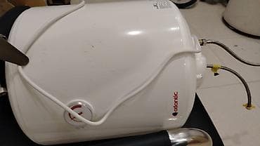 su motor: Ariston 50 litrlik upakofkada 120azn islenmeyib sekil cekmek ucun — 1