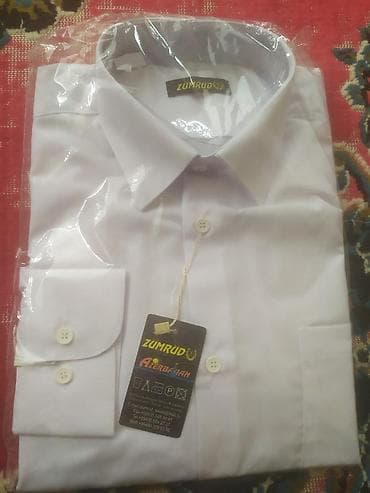 Zümrüd brendinin kişi köynəyi - Rəng: ağ - Model: klassik düyməli