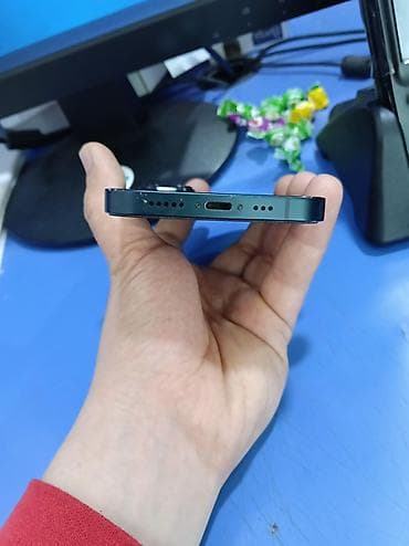 dubai iphone: IPhone 14, 128 GB, Midnight — 3