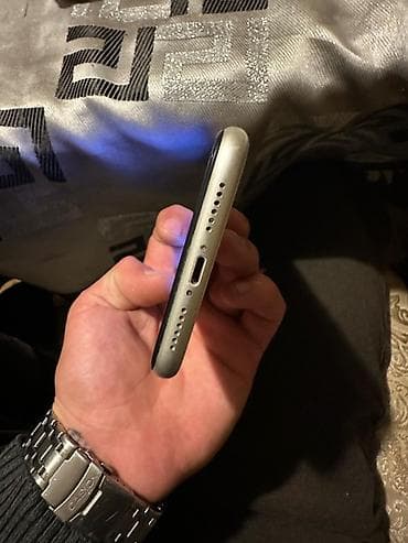 iphone x azerbaycan: IPhone 11, Ağ — 6