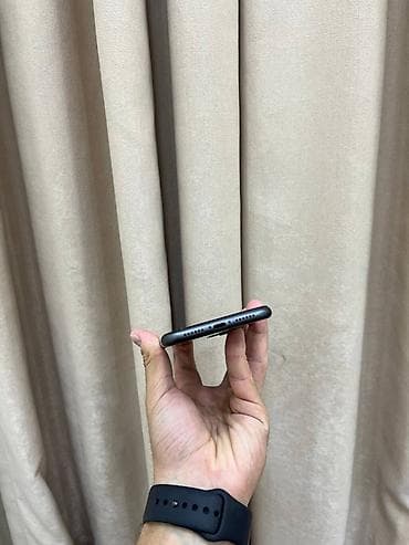 dyson qiyməti: IPhone 11, 64 GB, Qara, Face ID — 6