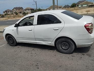 cobalt disk: Chevrolet Cobalt, ağ rəng, sedan kuzov.Taksi buraxiliwi var. probeq — 2