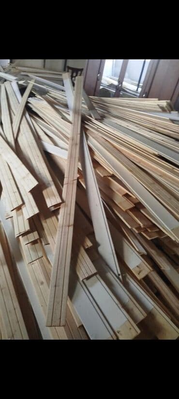 Лакокрасочные материалы: Apşifka satilir kv 4 azn Usdən çixmadi . Əldə 200 kv var Hamisi — 1