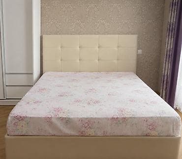 160x200 bazalidi her seyi yerindedi tam islek veziyyetindedi bir