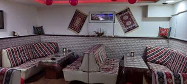 kiraye kafe verirem: Nərimanov metrosuna yaxın yol kənarı 140 kv.m sahəsi olan, yol kənarı — 9