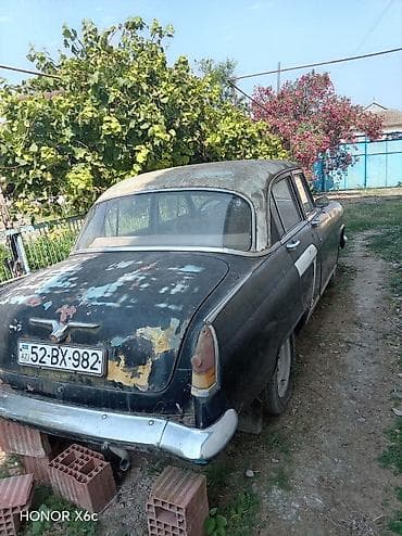 bmw e39 manitor: GAZ-21 “Volqa” klassik sedan - Korpus: 4 qapılı, xrom ön-arka — 3