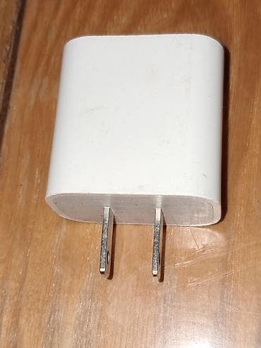 Simsiz şarj cihazı Apple, 20 Vt, İşlənmiş