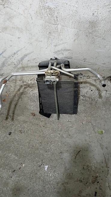 mersedes benz 190: Mersedes W210 qızdırıcı radiatoru və kondisioneri hərəsi ayrı — 1