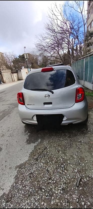 rustavi masin bazari 2022: Nissan March (Micra) – gümüşü rəng, 5 qapılı hetçbek. Texniki — 4