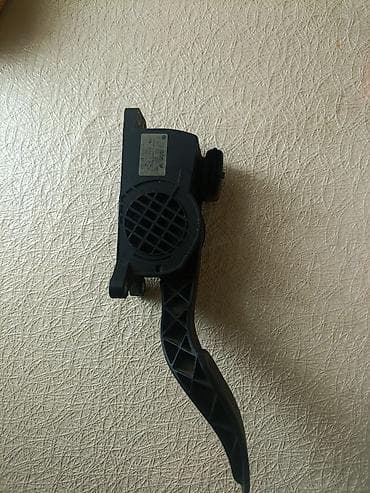 mon af: Elektron qaz pedalı (accelerator pedal assembly) - Marka/model: Bosch — 3
