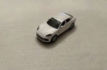 bentley continental gtc s 4: Təcili Satılır. Endirim Var. Tesla avtomobil modelka — 1