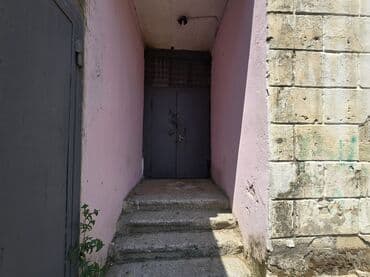 kiraye oteller bakida: Obyekt – bir neçə geniş otaqdan ibarət sahə. Xüsusiyyətlər: - Geniş — 2