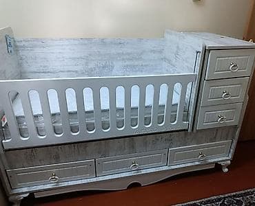 komod modelleri: Oğlan və qız üçün, Dördbucaq, Beşik, Matras ilə, Yellənmə mexanizm ilə — 1