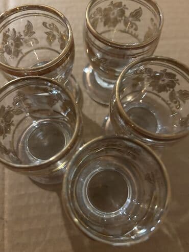 Qab-qacaq və mətbəx ləvazimatlarının alışı: Rümkalar, rəng - Qızılı, Şüşə — 2