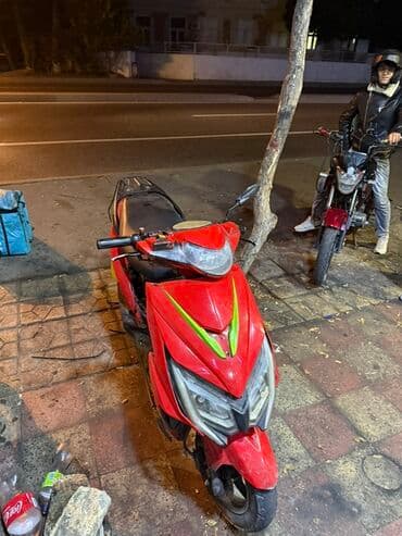 moped akumulator: Salam.maped satilir 250 azn. 125 kubdu — 2