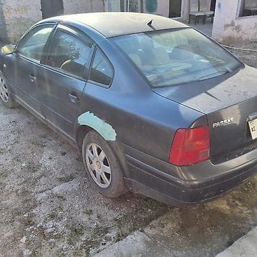 Продажа авто: Volkswagen Passat: 1.6 л | 1999 г. Седан — 1