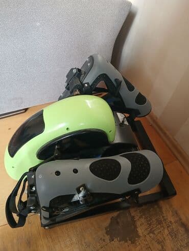 At tullanabilən “jumping stilts” (pogo stilts) – ayağa bağlanaraq