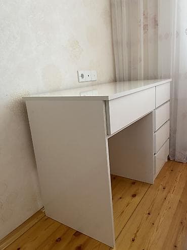 makiyaj masa: Düz masa, Stulsuz, Siyirməli, Sadə laminat — 2