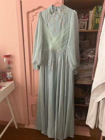 ziyafət paltarları 2022: Ikinci əldir — 1