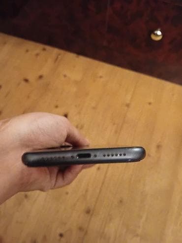 apple iphone x: IPhone 11, 128 GB, Qara, Simsiz şarj — 3