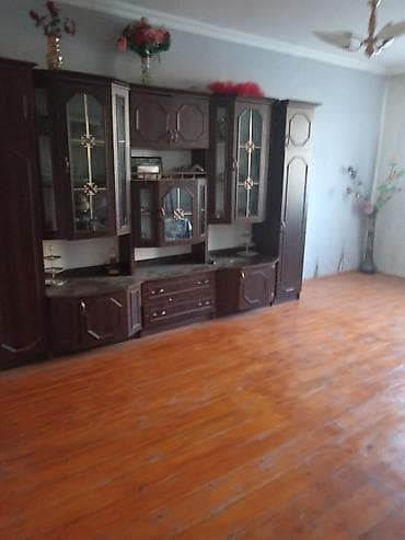 kirdite evler: Xızı rayonu Tıxlı kəndı(Xızıya 10 dəq. yoldur) Təcili 4 otaq ev — 5