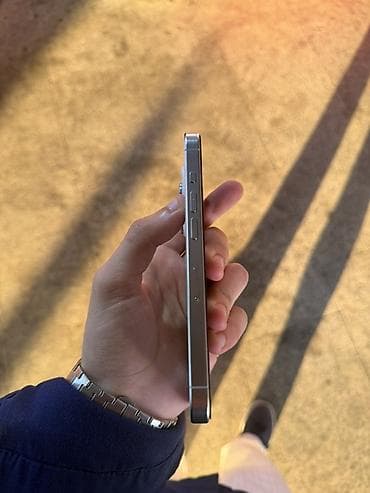 i̇pone 14: IPhone 15 Pro, 128 GB, Ağ, Zəmanət, Simsiz şarj, Face ID — 4
