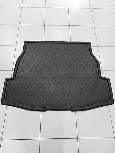 Toyota RAV4 "2018-2025" yeni modellər üçün original servis üstündə