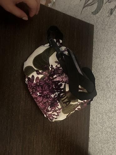 Çantalar: Beltbag cemi 1 defe istifade edilib ela veziyyetdedir — 2