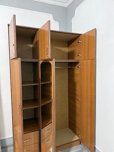 şkaflar ucuz: 3 qapılı, Güzgülü, Qəhvəyi, Taxta, Açılan, Düz dolab — 5